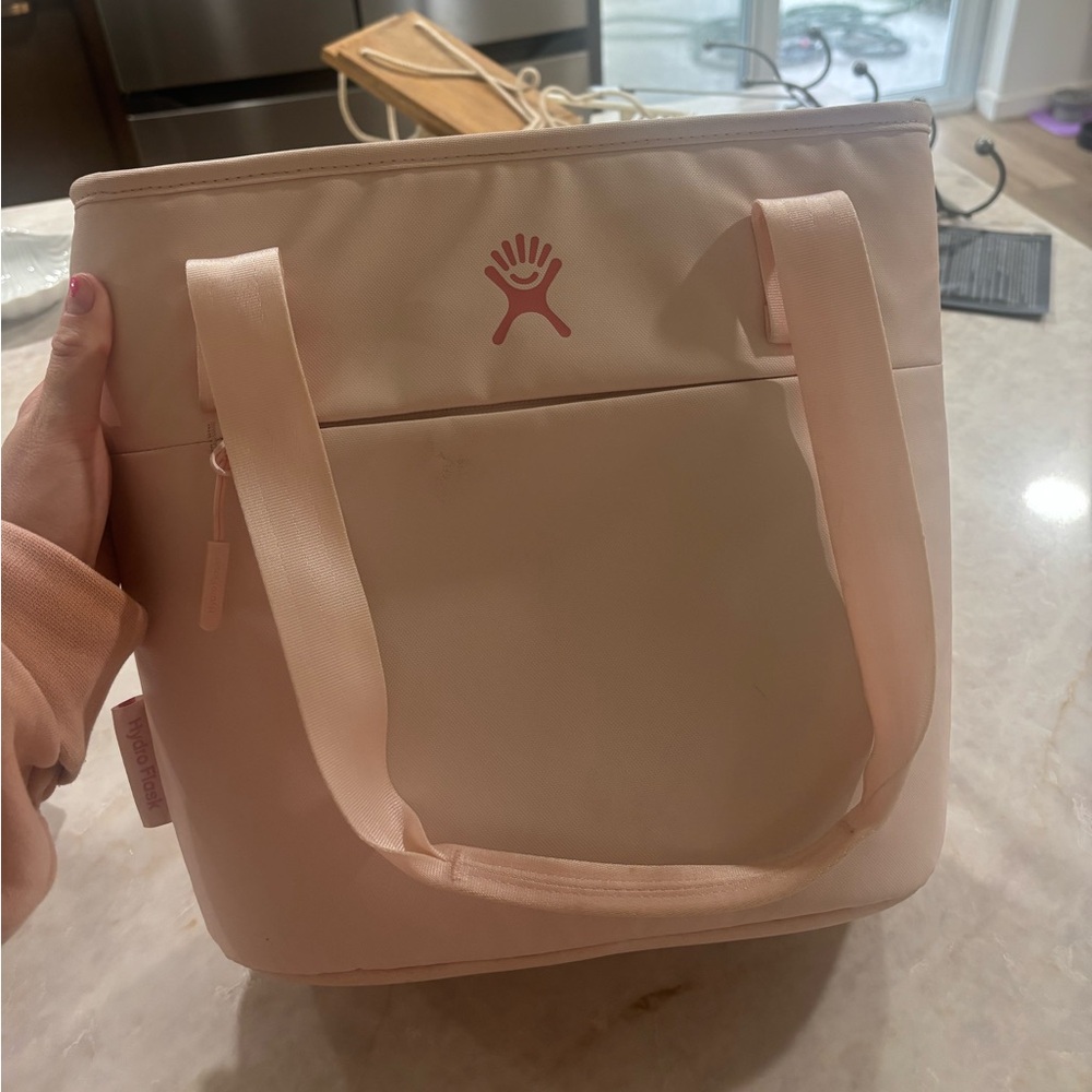 Hydro flask lunch box